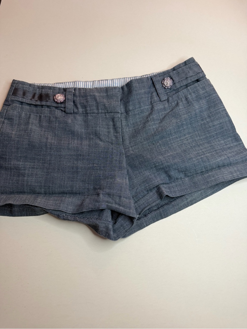 Flirtatious Y2K Navy Shorts Women’s Size 1 Rose Button Detail Low Rise Retro